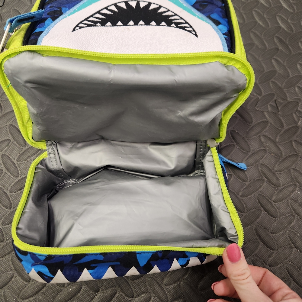 Shark Design Lunch Bag with Blue and Green Accents - Picture 2 of 3